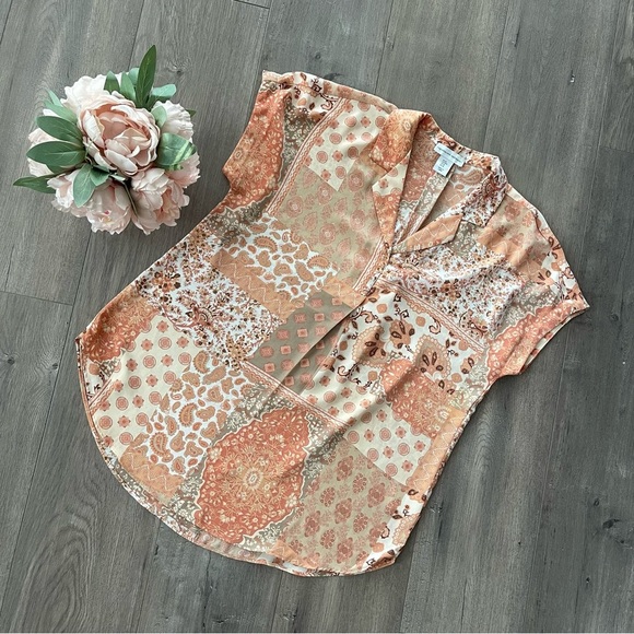 Cupcakes & Cashmere Mediterranean Peach Oversized V Neck Blouse - Picture 1 of 5